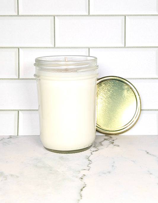 White Christmas 6.5 Oz Jar Candle